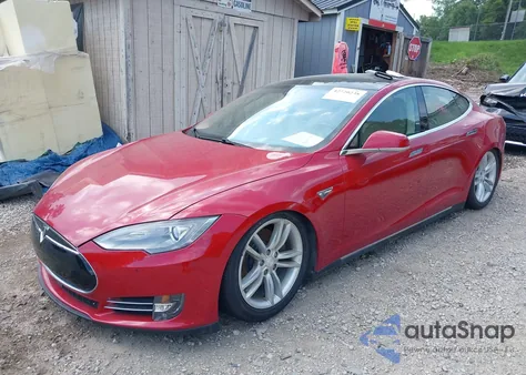 2015 Tesla Model S 70D/85D/P85D from USA, damaged, VIN 5YJSA1H21FFP78013